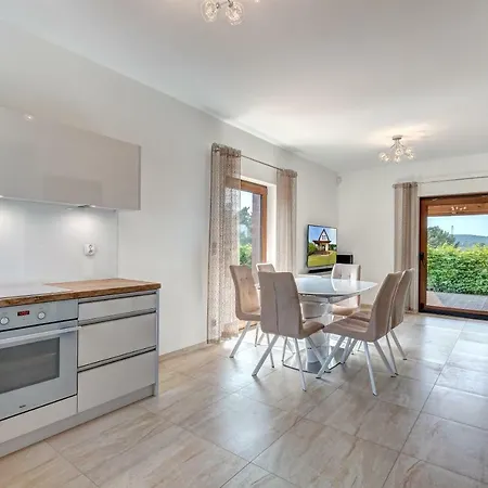 Amber House Semesterbostad *